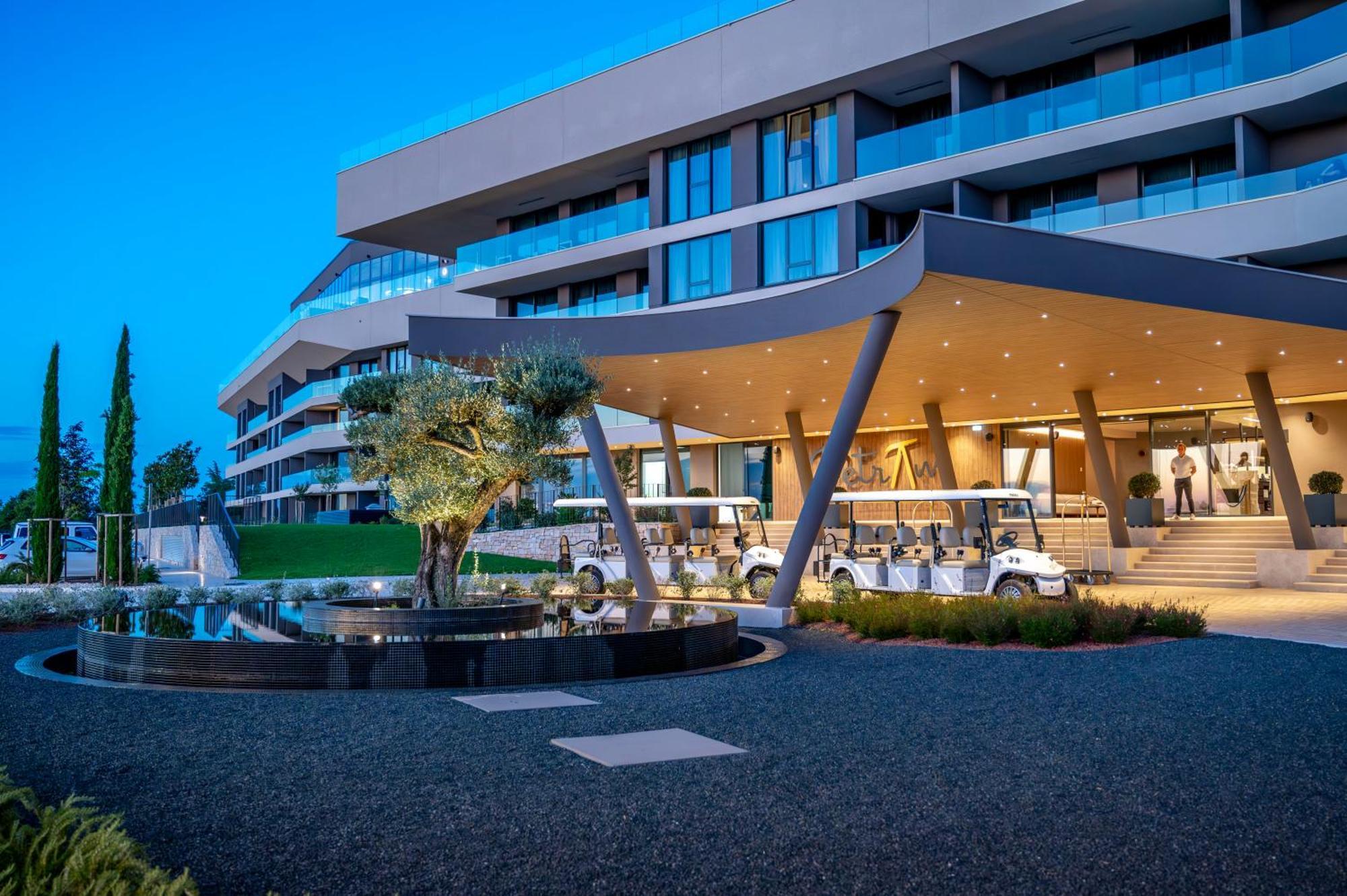 סבודרייה Petram Resort & Residences מראה חיצוני תמונה
