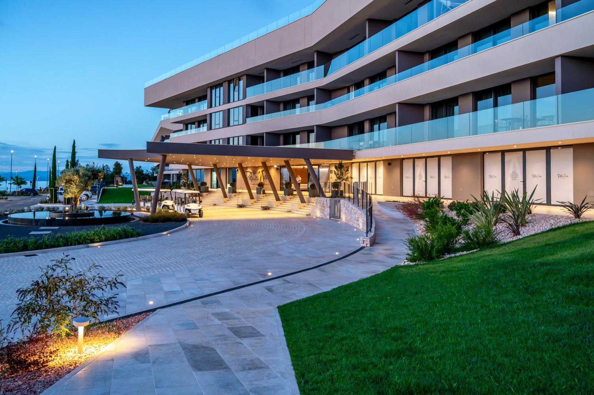 סבודרייה Petram Resort & Residences מראה חיצוני תמונה